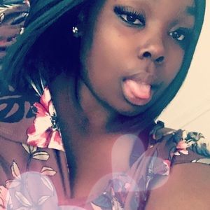 Meet your Posher, Ayana